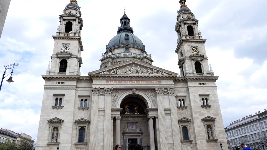 Basilica de San Esteban, el padre de la actual Húngrîa, finalizada su actual construcción en el año 1907
