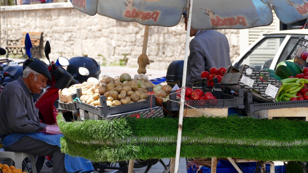 fresh vegetables from the courtyard, since 5th century b.c. don't need expensive "bio" and "eco" labels.