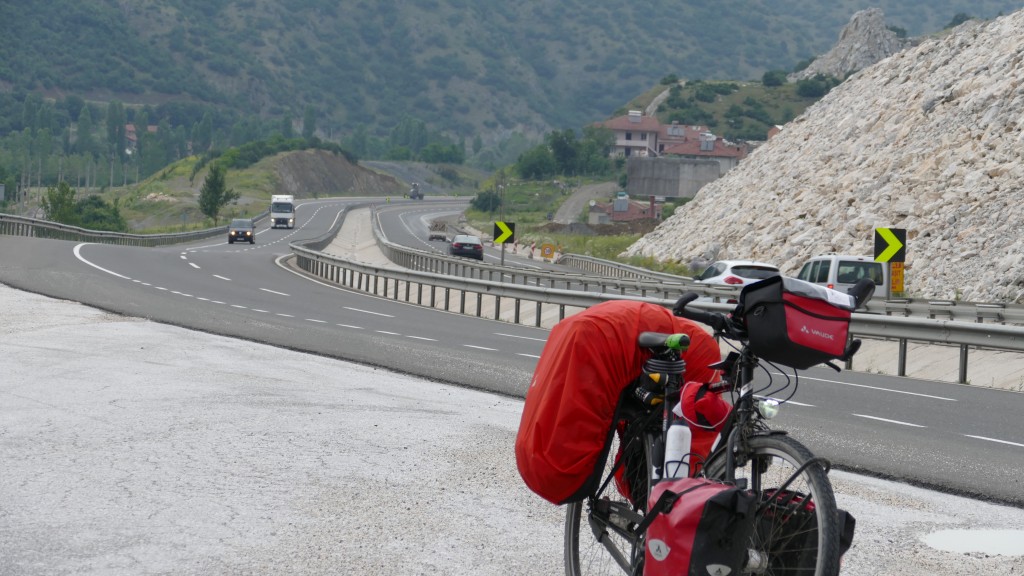 the national route between Bilcic and Eskisehir. If this is a national route, I won't believe how a highway looks like :)