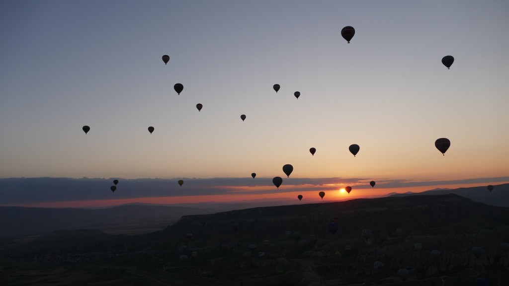 Sunrise. Ballooning in Göreme, Kapadokya