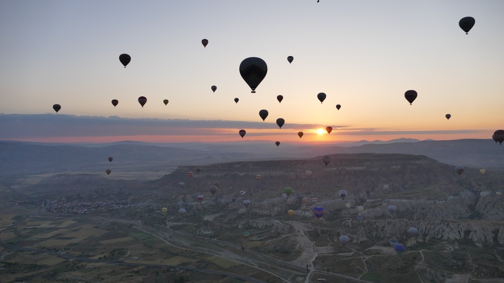 Ballooning in Göreme, Kapadokya. The Sunrise