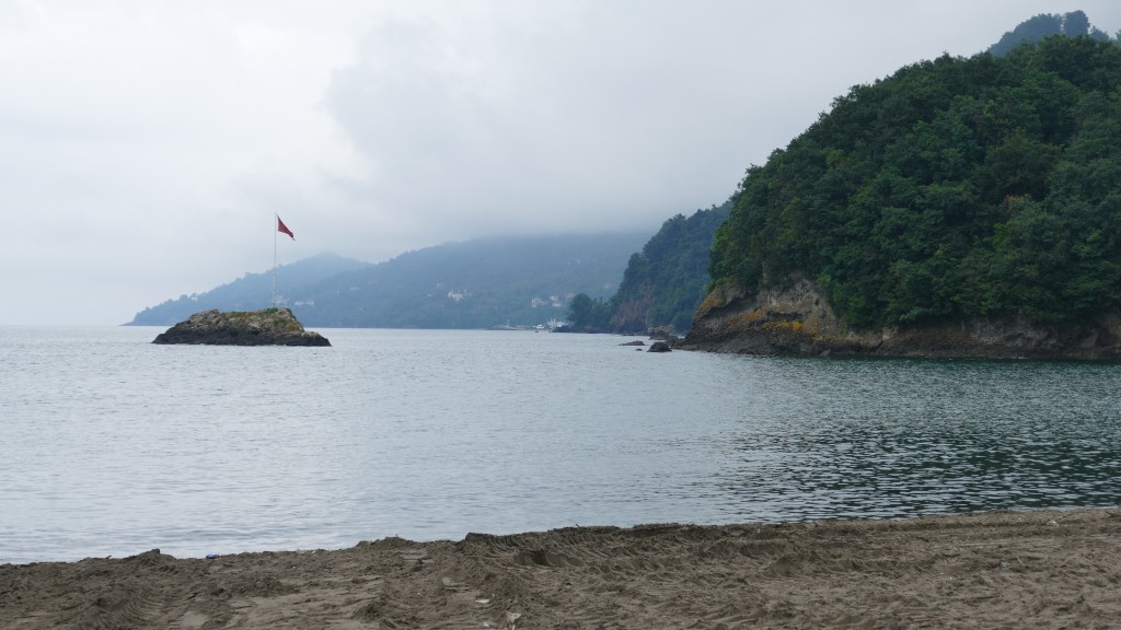 The shore of the Black Sea, on a misty day, leaving Ünye.