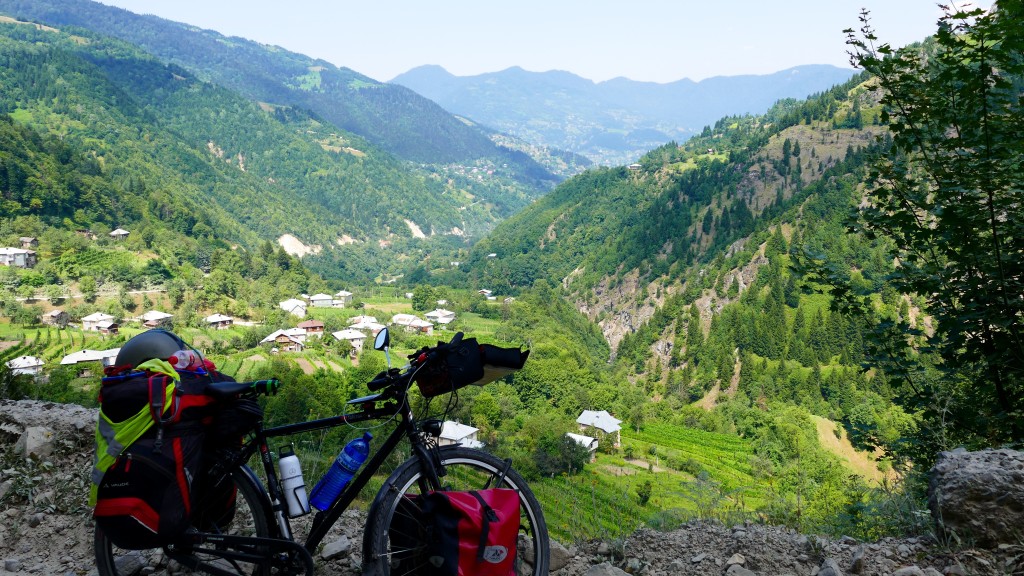 a view of the upper valley of Adjaris-tsqali.