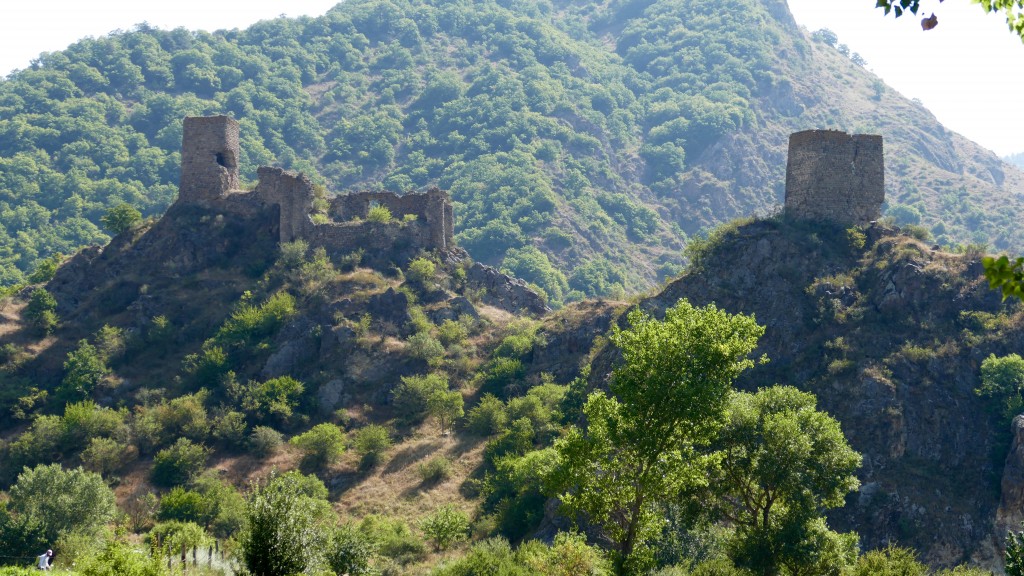 Atskuri was the last of the major fortifications along the Mtkvari River and of significant strategic importance. If it fell, southern Georgia would be open to enemy invasion.