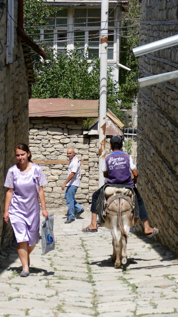 the narrow streets of Lahic