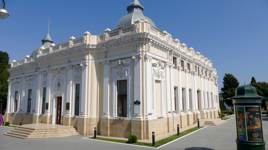 Azerbaijan State Puppet Theatre was built in Baroque-style. The architect of this historic building was K.Ploshko. Ventilation system for the first time in a public place was used in this building in Baku. The building was built as a cinema and began to operate under the name of "Phenomenon" cinematography.  It was given to Puppet Theatre in 1980.