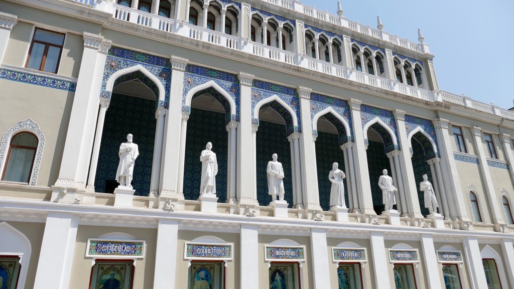 The building of the Museum of Literature named after Nizami (formerly "Metropol" hotel) was built in the style of Gothic architecture on the Project of Mashadi Gasymbay Hajibababayov. In 1914- 15 years after the architect A.A.Nikitin made a number of changes in the project of building the " Metropol" hotel operated here.