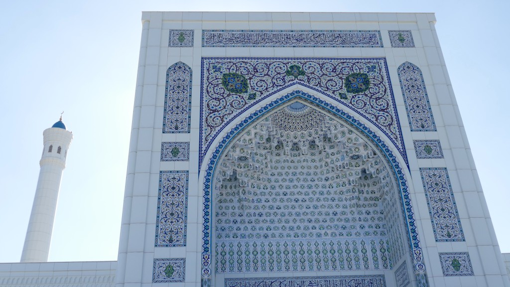 Its capacity is more than 2400 people. Minor mosque is divided to the open front part with terraces, and big round hall with gold plated mihrab (a semicircular niche in the wall of a mosque that indicates the qibla (the direction of the Kaaba in Mecca and the direction Muslims should face when praying), adorned with writings from Koran.